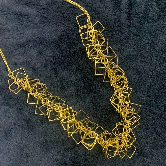H&M Jewelry - H&M neckpiece dull gold